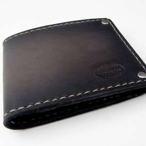 Cartera de cuero para hombre, bifold pequeño negro y gris, cartera para hombre personalizada, ropa de hombre de cuero, cartera monograma, regalo personalizado para hombre