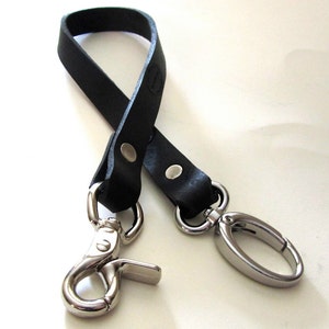 Cadena de cartera de cuero negro
