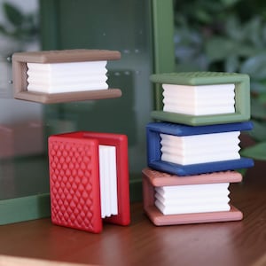 Springende spinranden, boekvormig 3D-geprint met milieuvriendelijk plastic, minibibliotheek boomhabitat