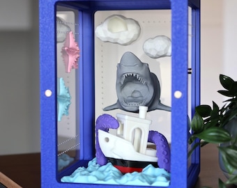Decorated Jumping Spider Enclosure 5x5x8 - Ocean-Themed 3D Printed Decoration – Eco-Friendly Plastic - Customizable Tentacle Colors
