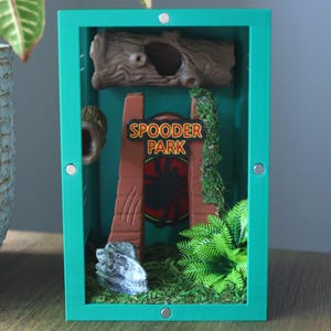 Jumping Spider Enclosure Spooder Park Decor - Complete Terrarium Kit - Ventilated Acrylic Cage - decorated Habitat 7 x 4.7 x 4.7 in