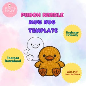 Op de afbeelding: Een punch needle mok kleed sjabloon met een geel en bruin eend ontwerp. De afbeelding bevat de tekst "Punch Needle Mug Rug Template", "Instant Download", "Beginner Friendly" en "With PDF Instructions". Het Punch Craft Studio logo staat linksboven.
