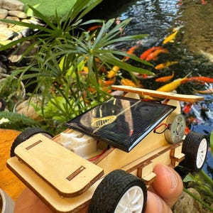 DIY Solar Powered Car Kit for Kids – Educational STEM Toy, Eco-Friendly Science Experiment Gift for Boys and Girls Ages 8-12