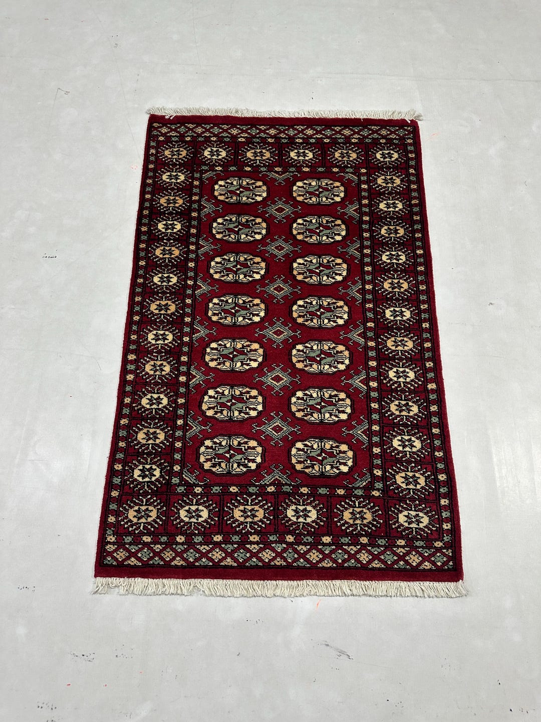 2.5x4 Mori Bukhara Handmade Carpets- Area Rug- Traditional Rug - Etsy