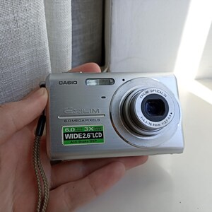 Casio Exilim EX-Z60 Silver 6.0MP digital compact camera WORKing FULL Set