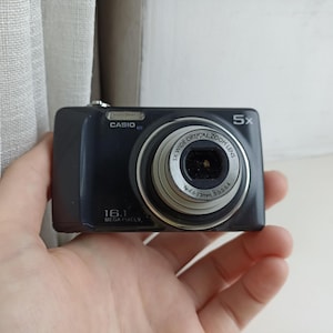 Casio QV-R300 Black 16.1MP digital compact camera WORKing FULL Set