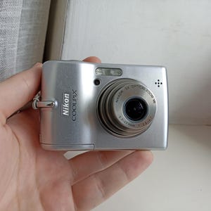 Nikon Coolpix L12 Silver 7.0MP digital compact camera WORKing FULL Set