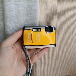 RARE Yellow Olympus Stylus Tough-6000 10.0MP Digital Compact