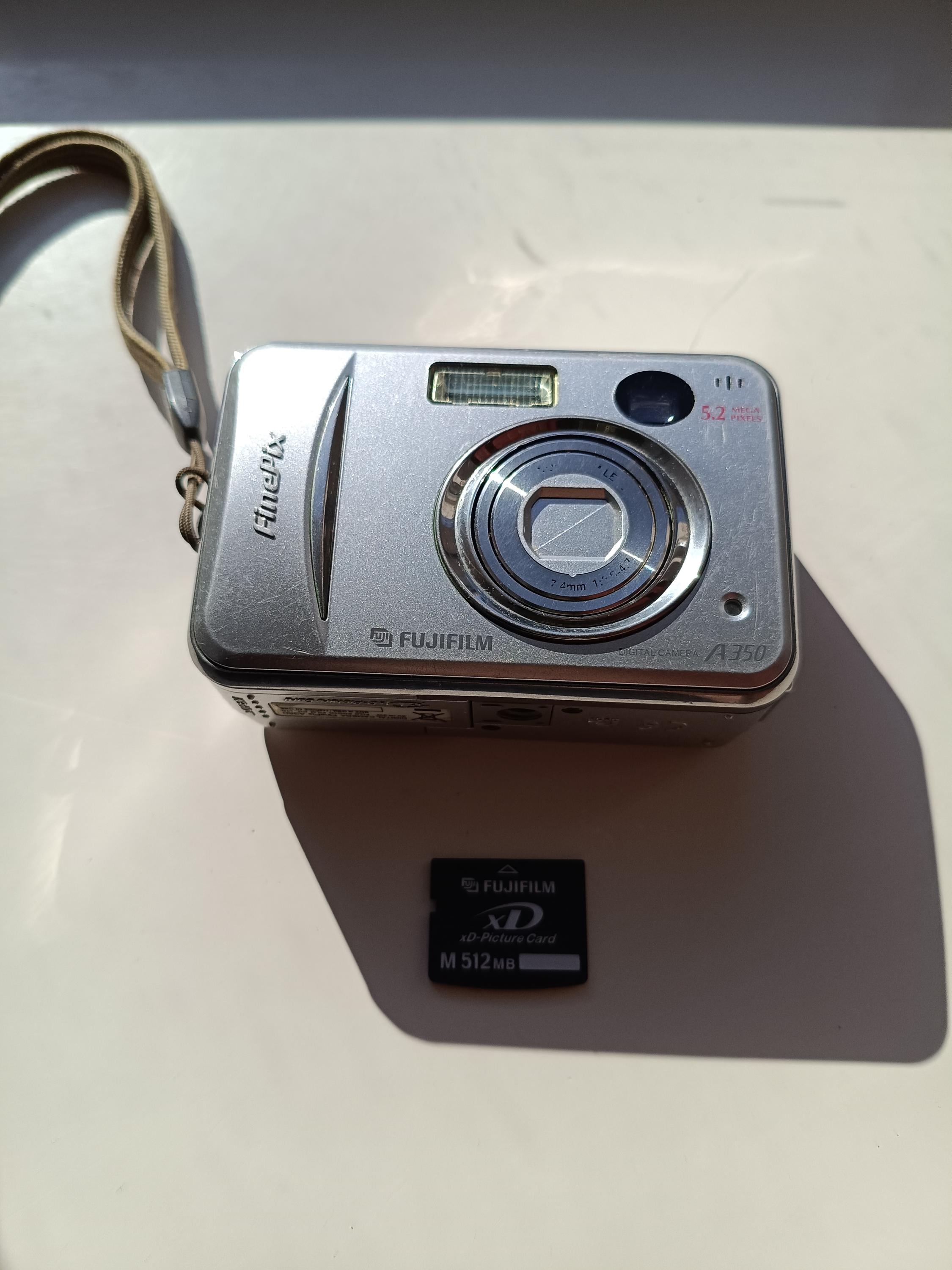 Fujifilm Finepix A350 Silver 5.2MP Digital Compact Camera Xd Card