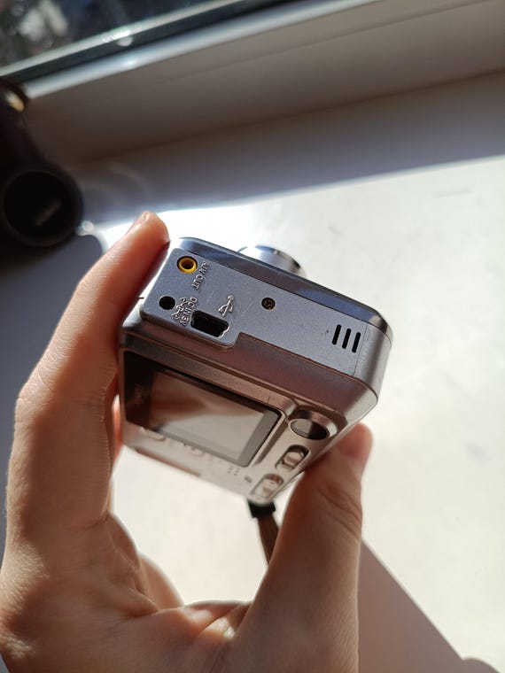 Fujifilm Finepix A350 Silver 5.2MP Digital Compact Camera Xd Card