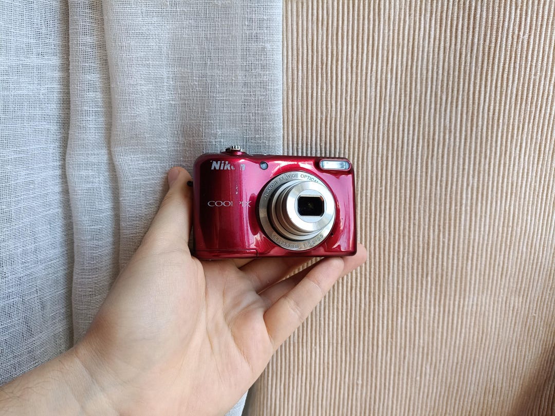 RARE Red Nikon Coolpix L27 16.1MP Digital Compact Camera Working