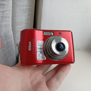 RARE Red Nikon Coolpix L18 8.0MP digital compact camera WORKing FULL Set
