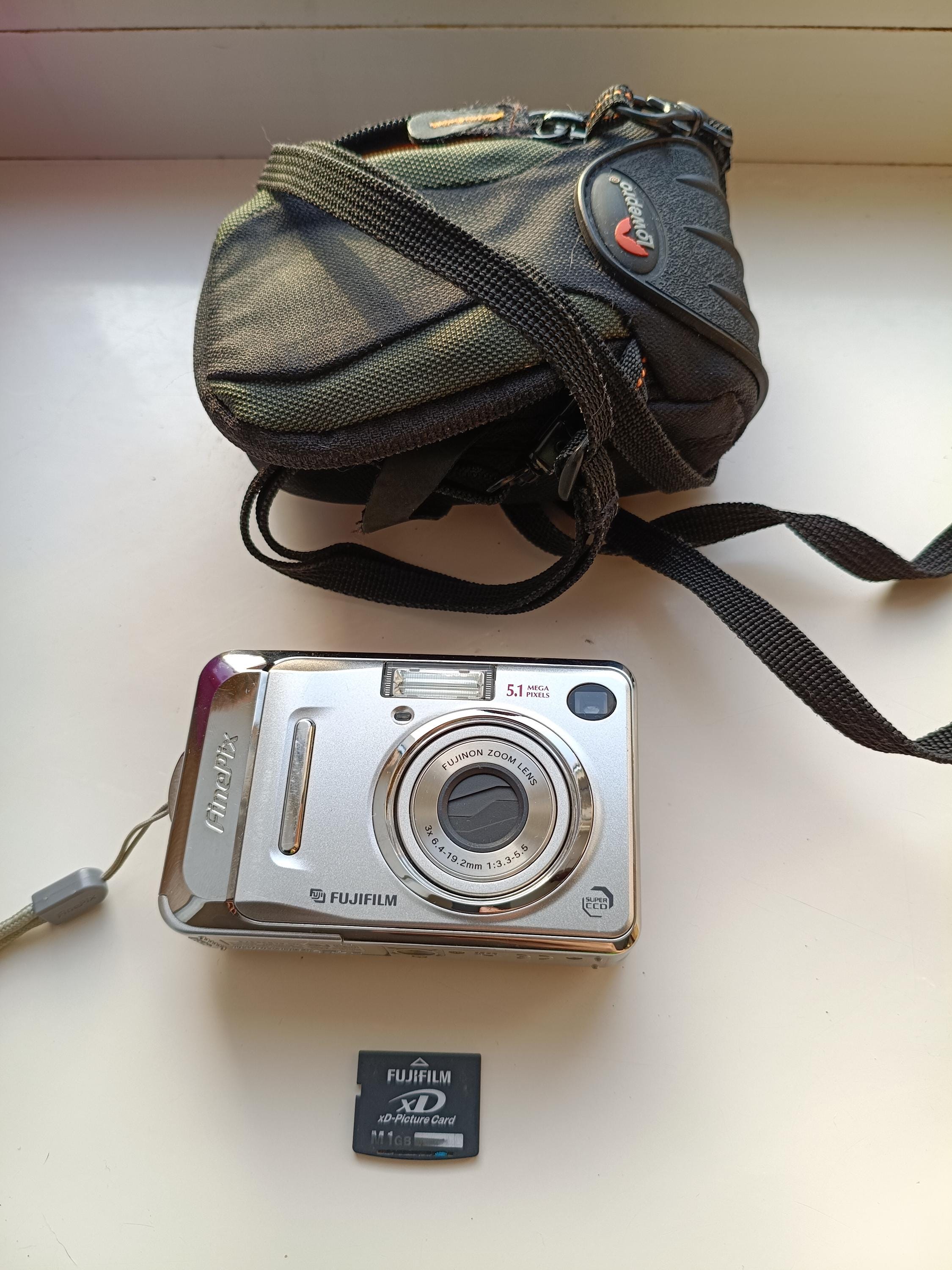 Fujifilm Finepix A500 Silver 5.1MP Digital Compact Camera Working