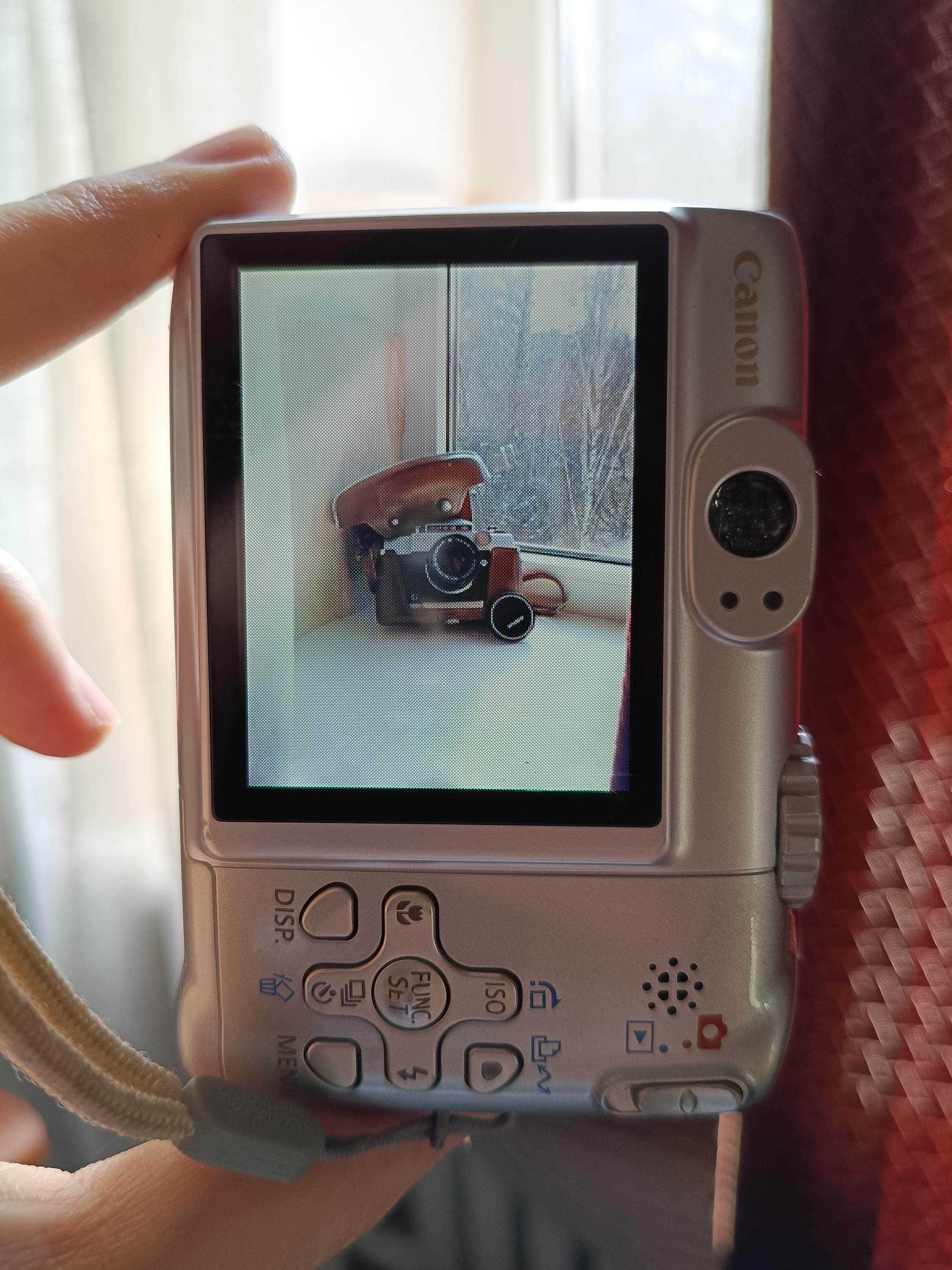Canon Powershot A580 Silver 8.0MP Digital Compact Camera Working