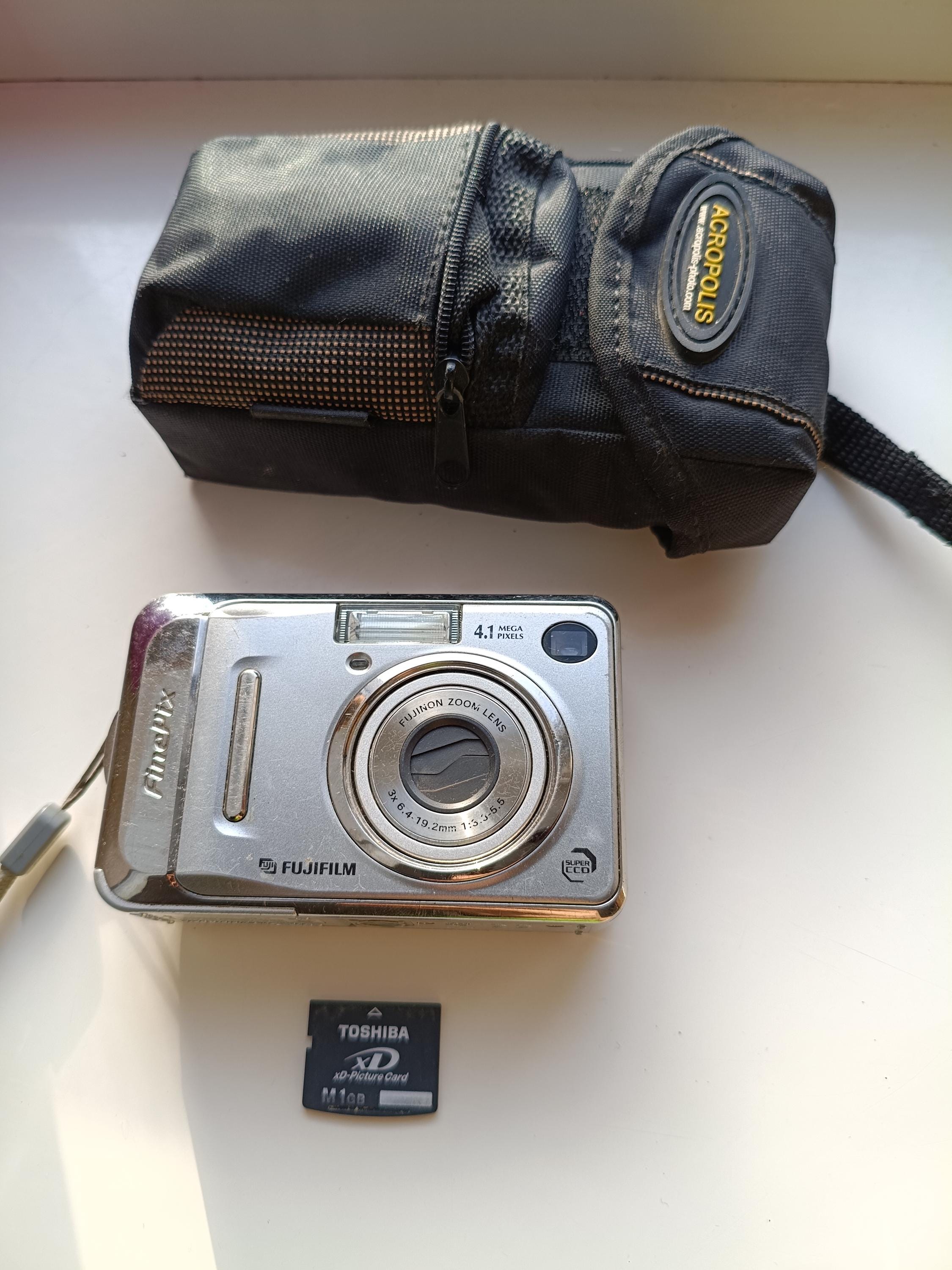 Fujifilm Finepix A400 Silver 4.1MP Digital Compact Camera Working