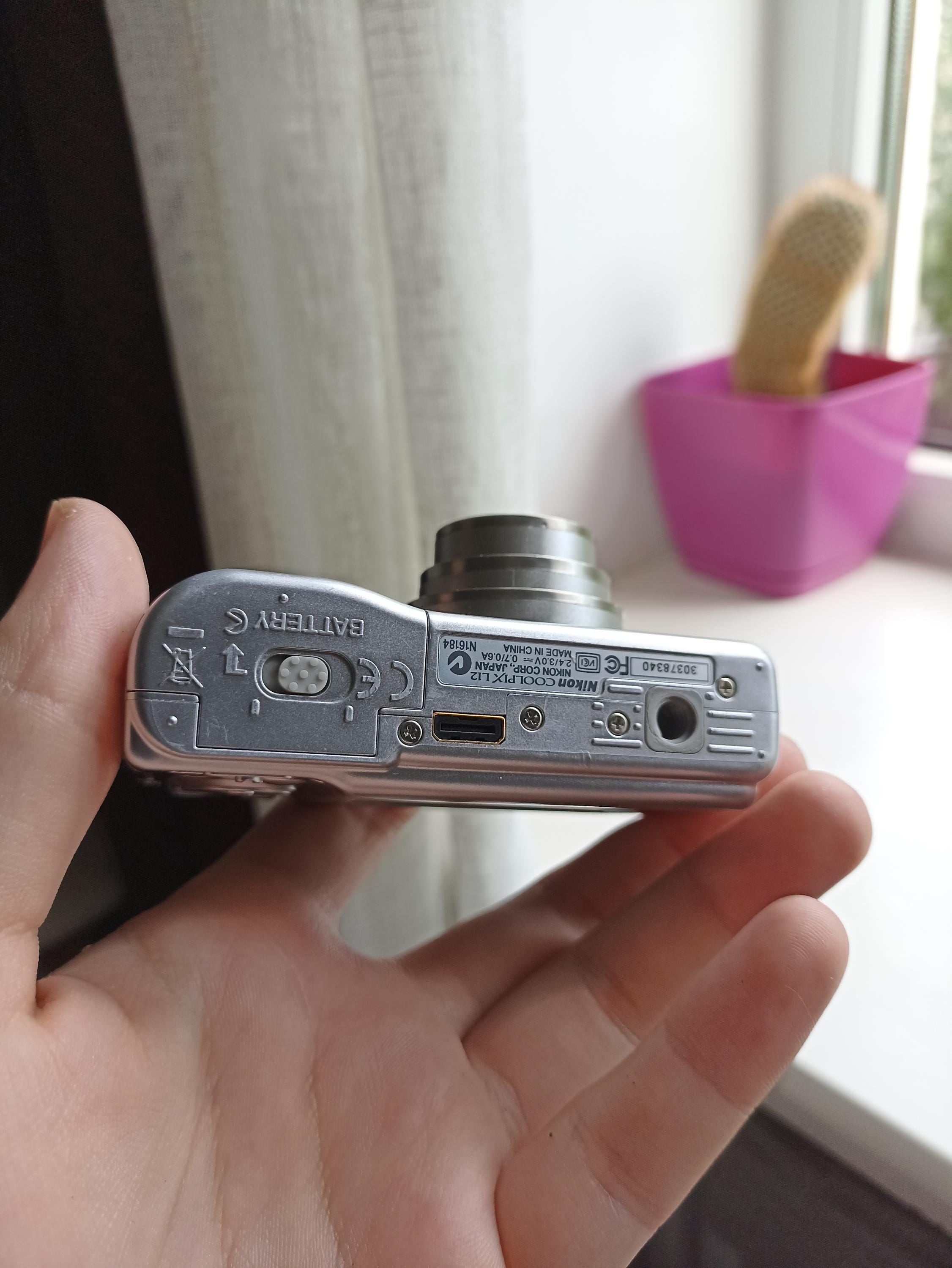 Nikon Coolpix L12 シルバー 7.0MP デジタルコンパクトカメラ 動作確認