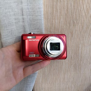 RARE Red Olympus VR-320 D-725 14.0MP digital compact camera WORKing FULL Set Read!