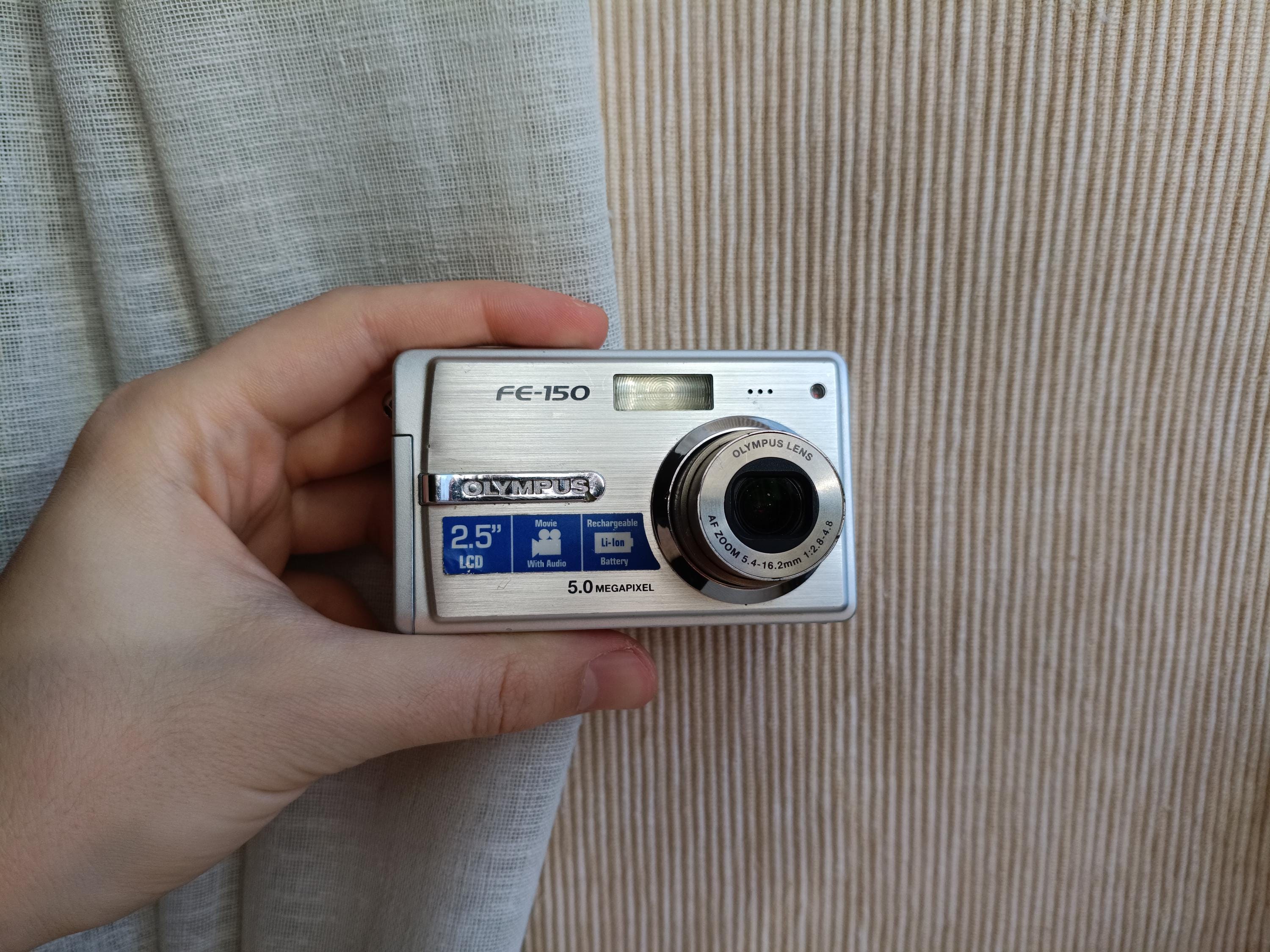 Olympus FE-150 Silver 5.0MP Digital Compact Camera Xd Card Working