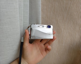 Digital Camera Fujifilm FinePix Z700EXR Silver, Working, Full Set