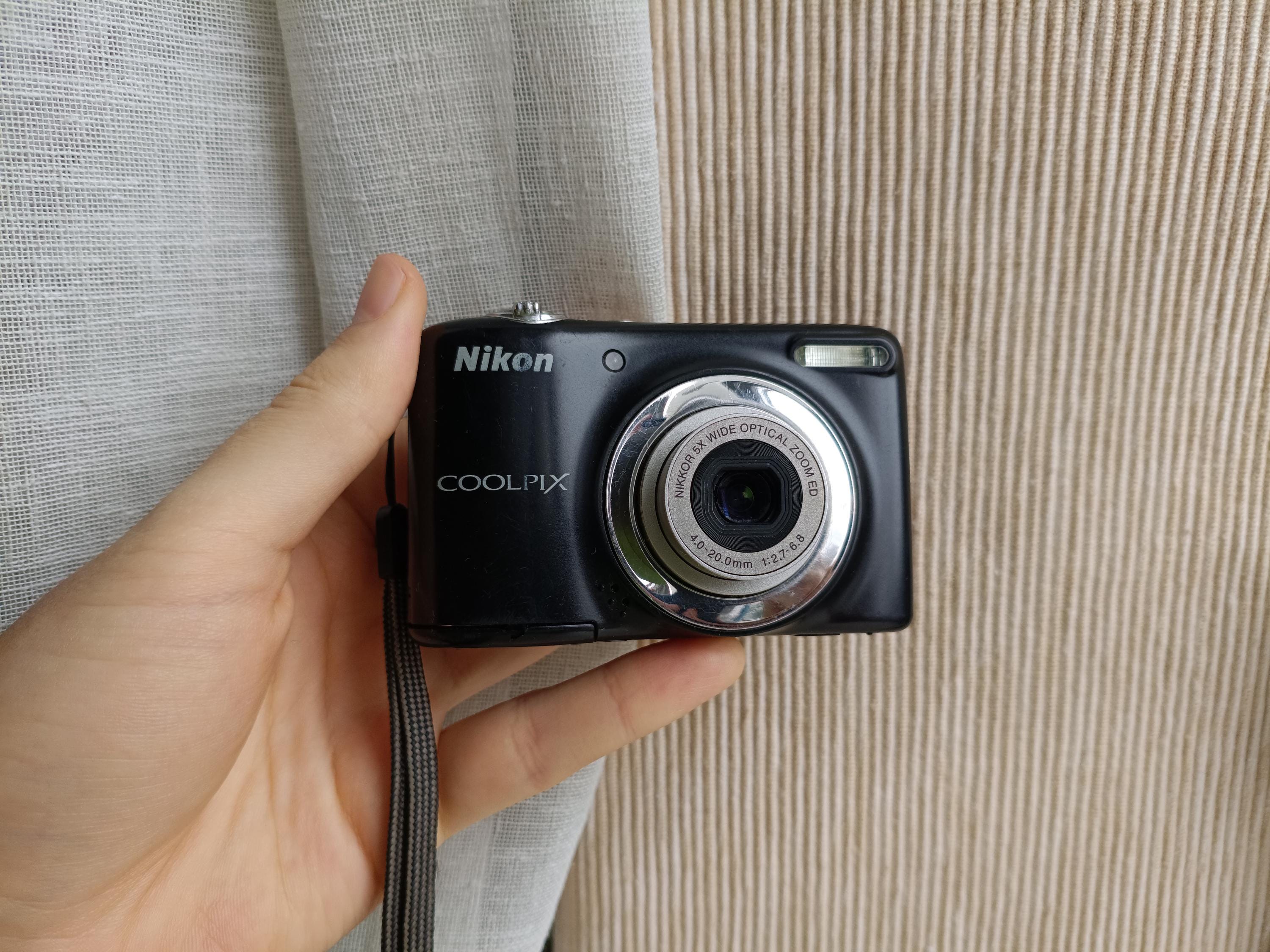 Nikon COOLPIX & Sony Cyber-shot セット Nikon Coolpix L25 Black 10.1MP Digital Compact Camera Working Full