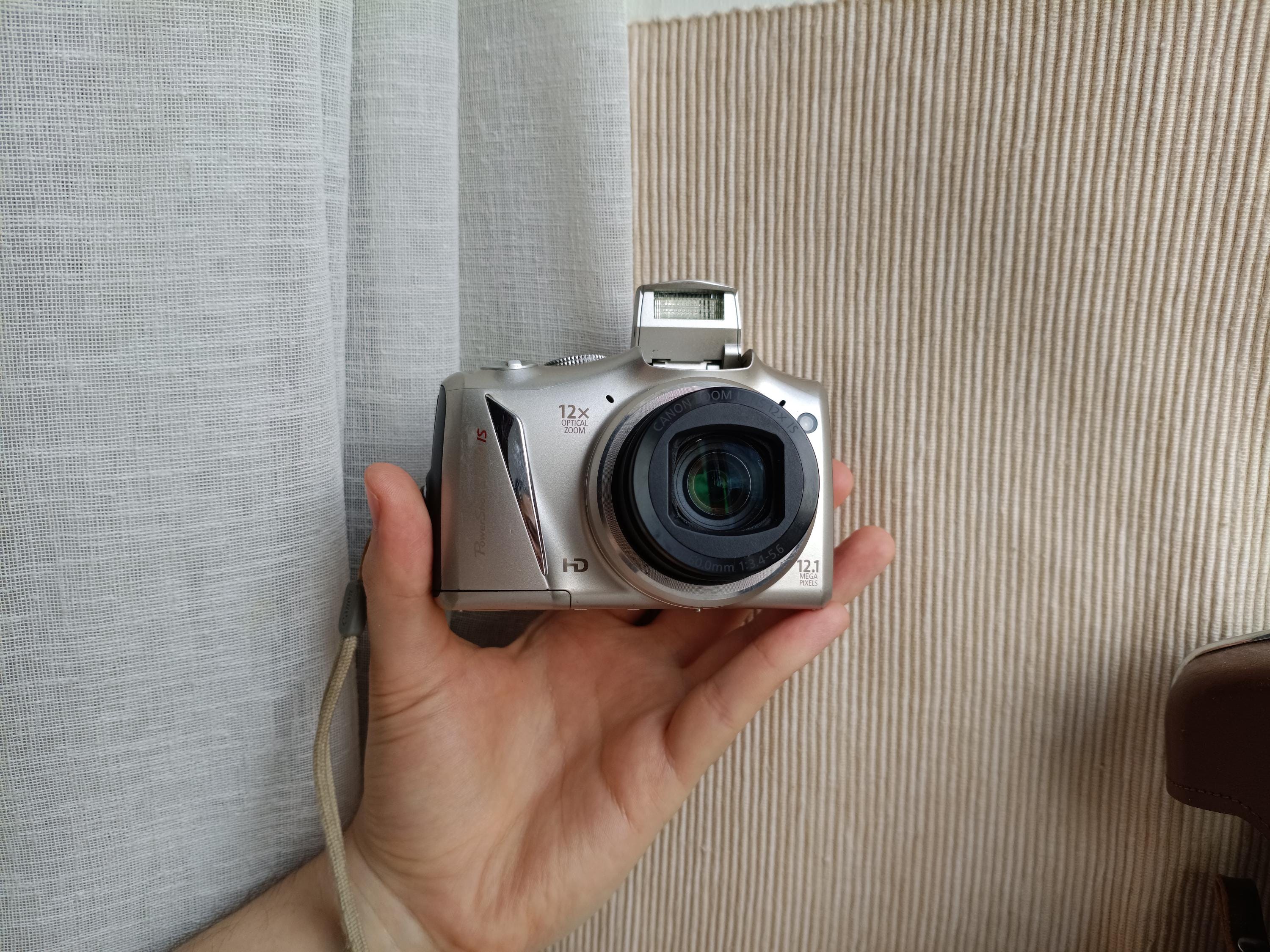 Digital Camera Canon Powershot SX130 IS Silver, Working, Full Set