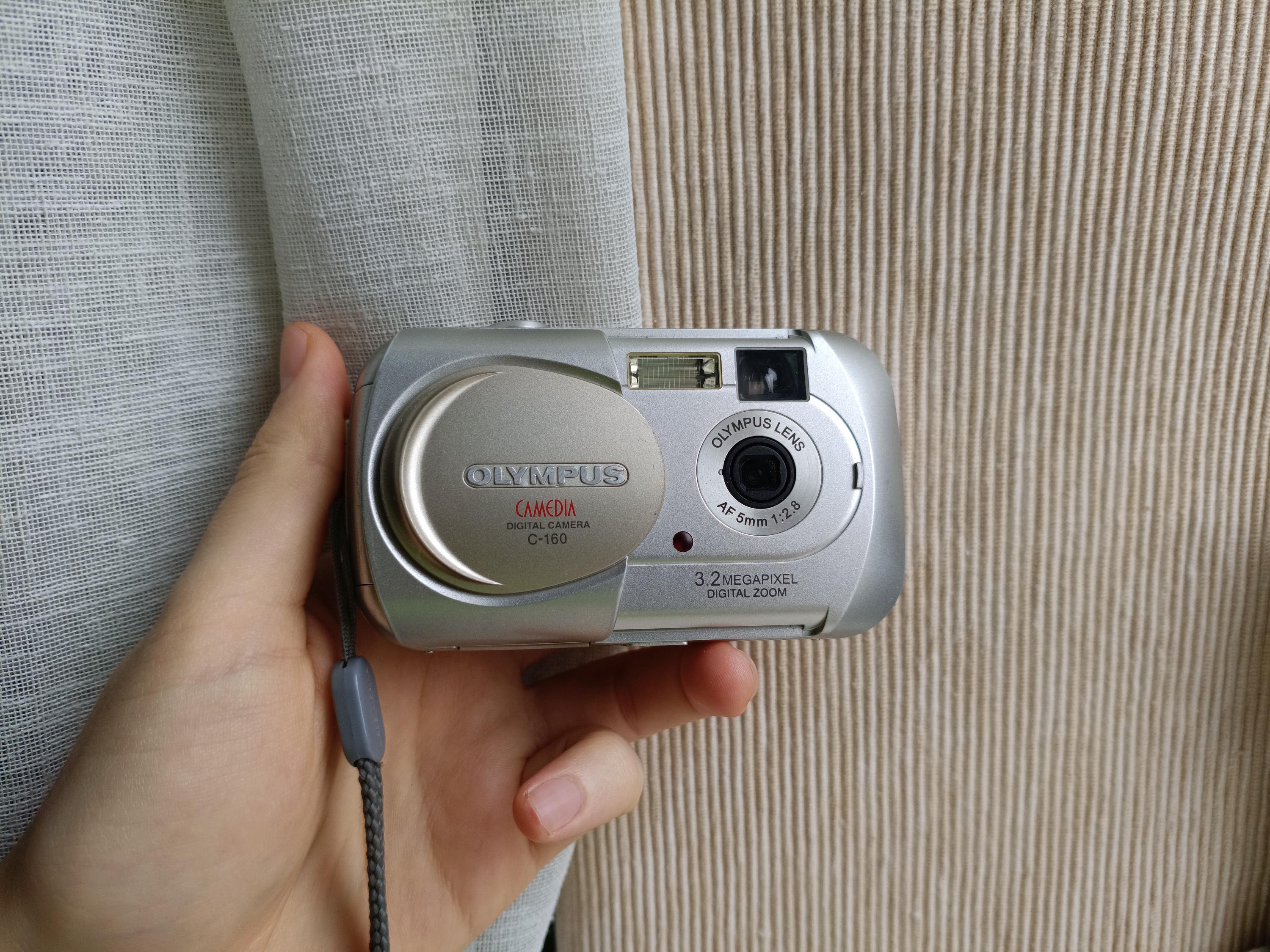 Buy Olympus Camedia C-160 D-395 Silver 3.2MP Digital Compact 