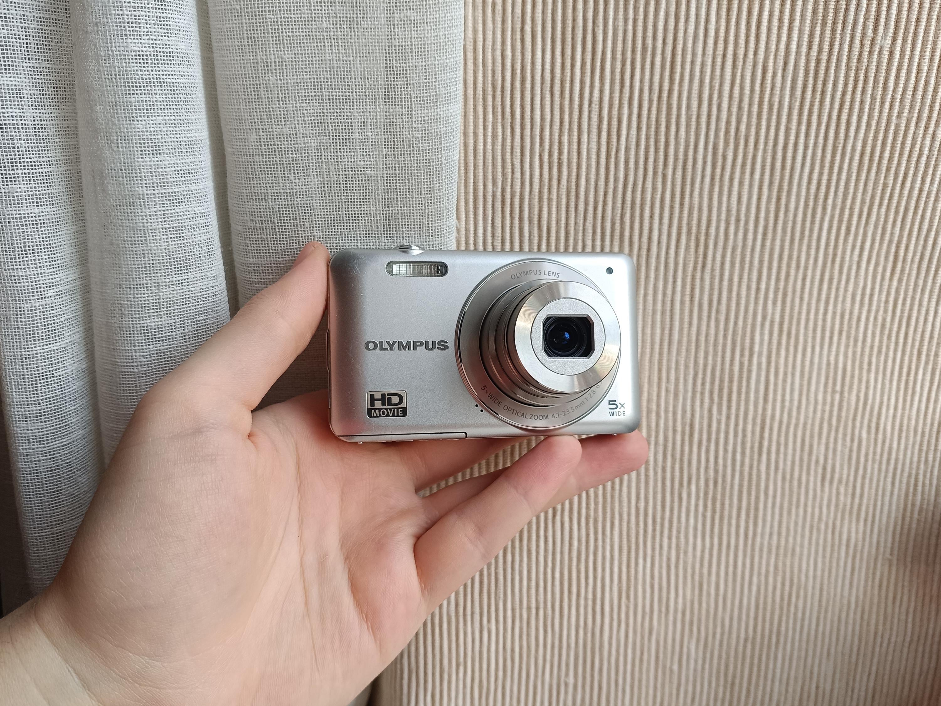 動作ok　OLYMPUS　VG-140 Olympus VG-140 14mp Compact Digital Camera BLUE With Genuine