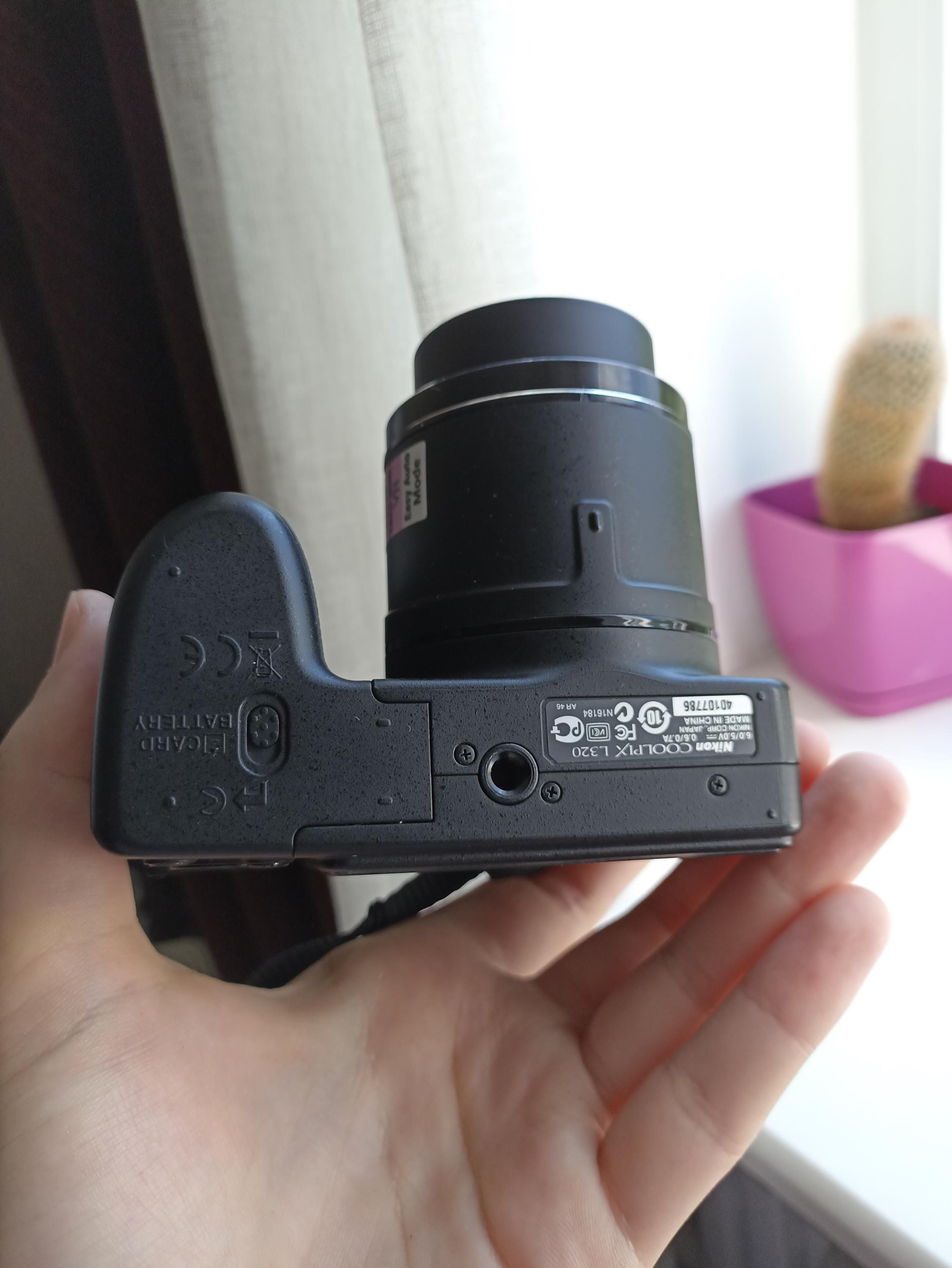 Nikon Coolpix L320 ブラック 16.1MP デジタルコンパクトカメラ 動作品 