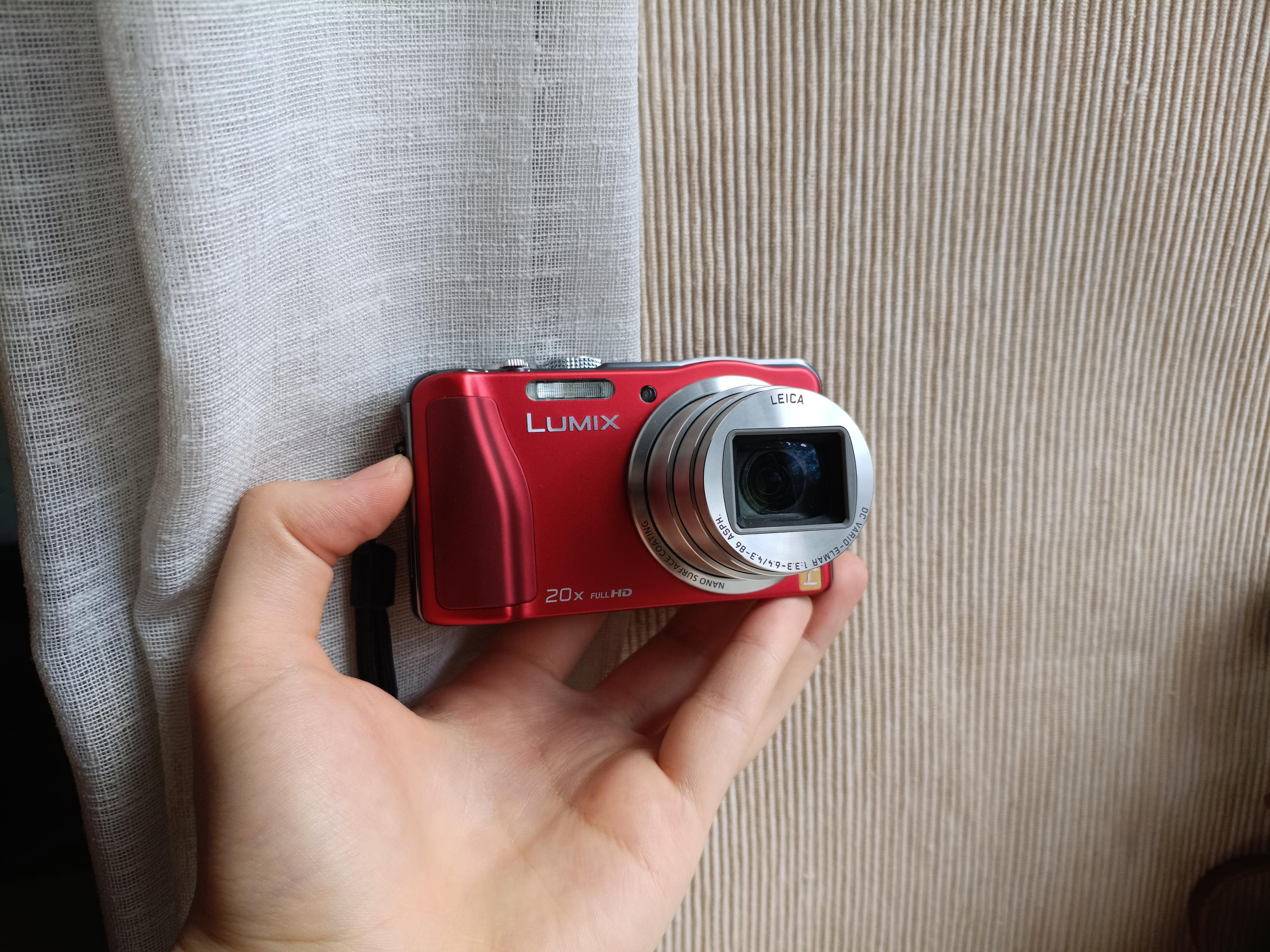 希少なレッドカラーのパナソニック Lumix DMC-TZ30 14.1MP デジタル