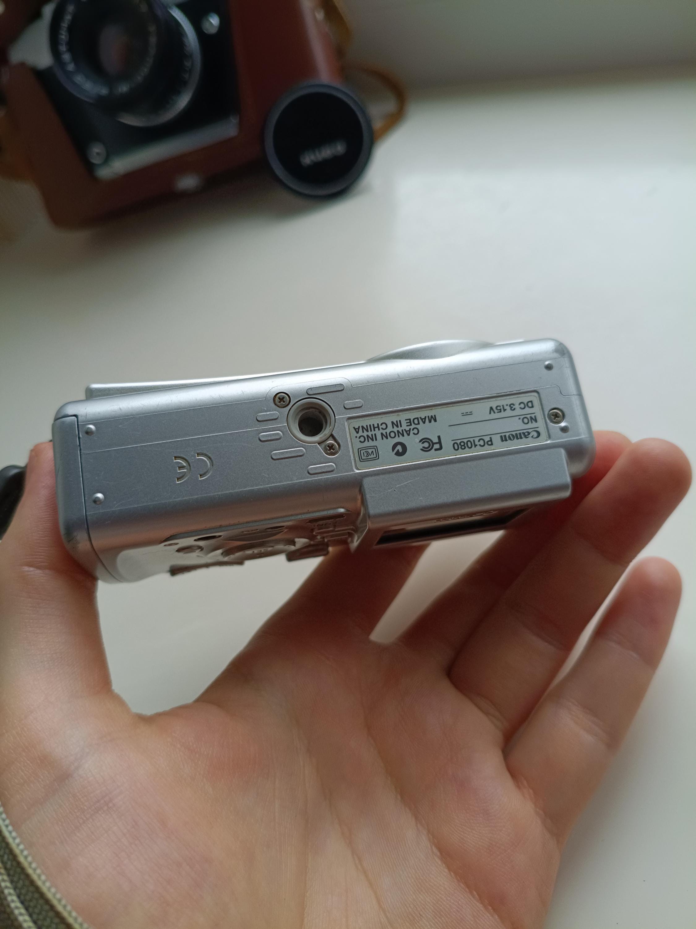 Canon Powershot A400 Silver 3.2MP Digital Compact Camera Working