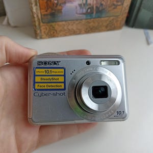 Sony Cybershot DSC-S930 Silver 10.1MP digital compact camera WORKing FULL Set