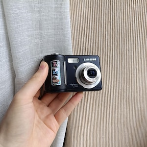 Samsung Digimax S700 Black 7.2MP digital compact camera WORKing FULL Set