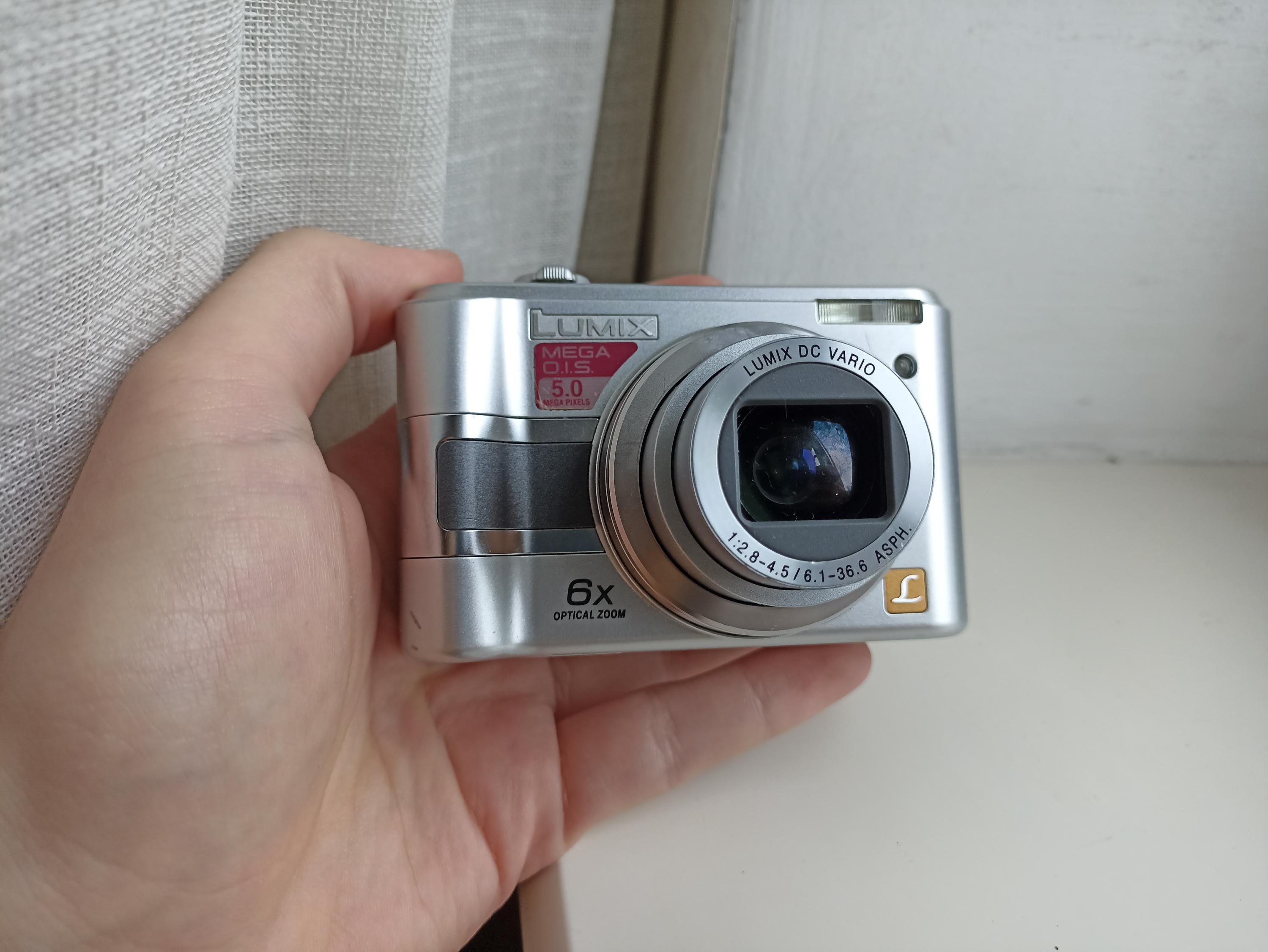 デジタルカメラ lumix 6x il_fullxfull.7099553690_7pkp.jpg