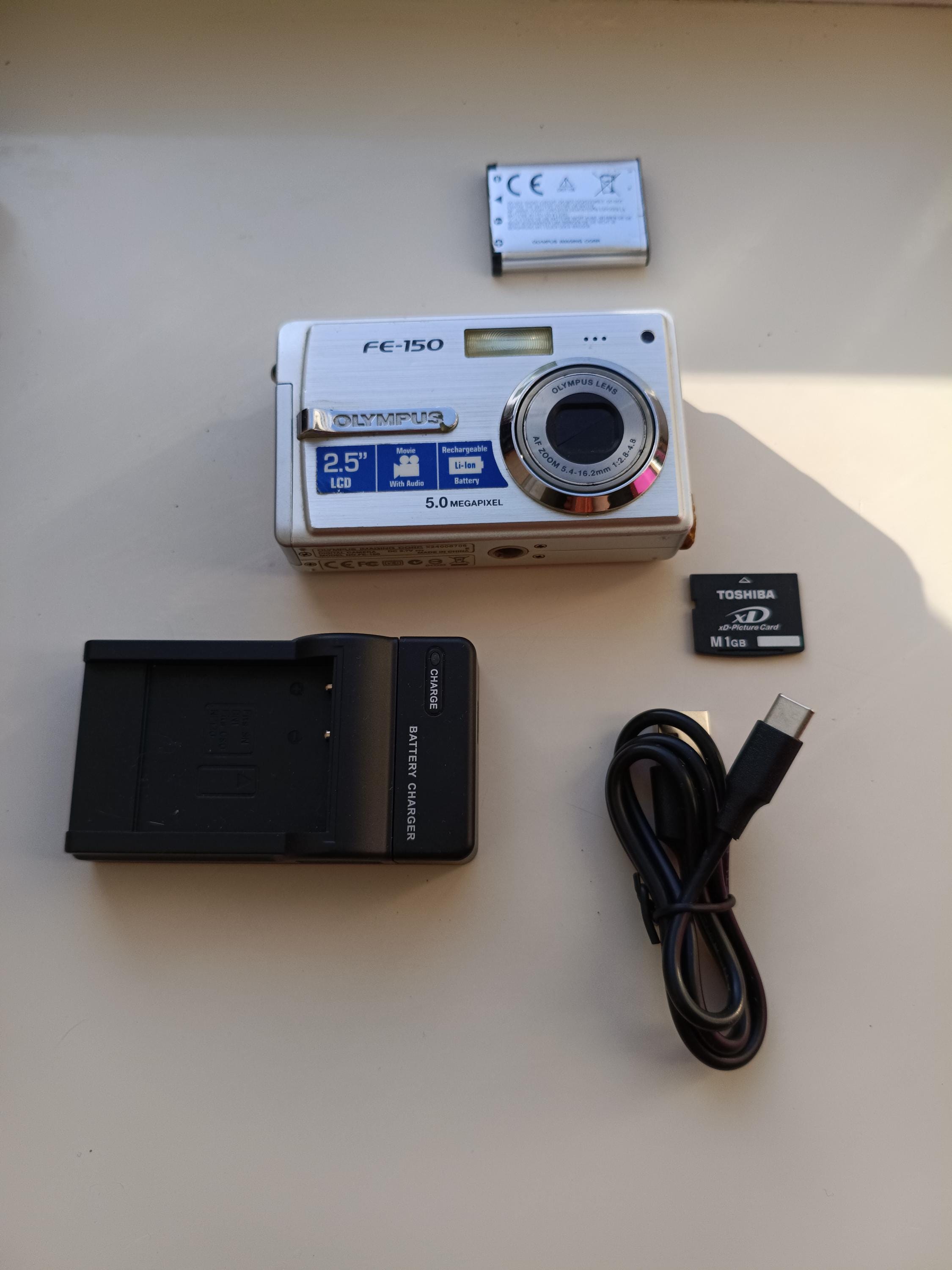 Olympus FE-150 Silver 5.0MP Digital Compact Camera Xd Card Working