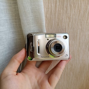 FUJIFILM finepix A500 CCDセンサー デジタルカメラ FUJIFILM FinePix(ファインピックス) A500 デジタルカメラ