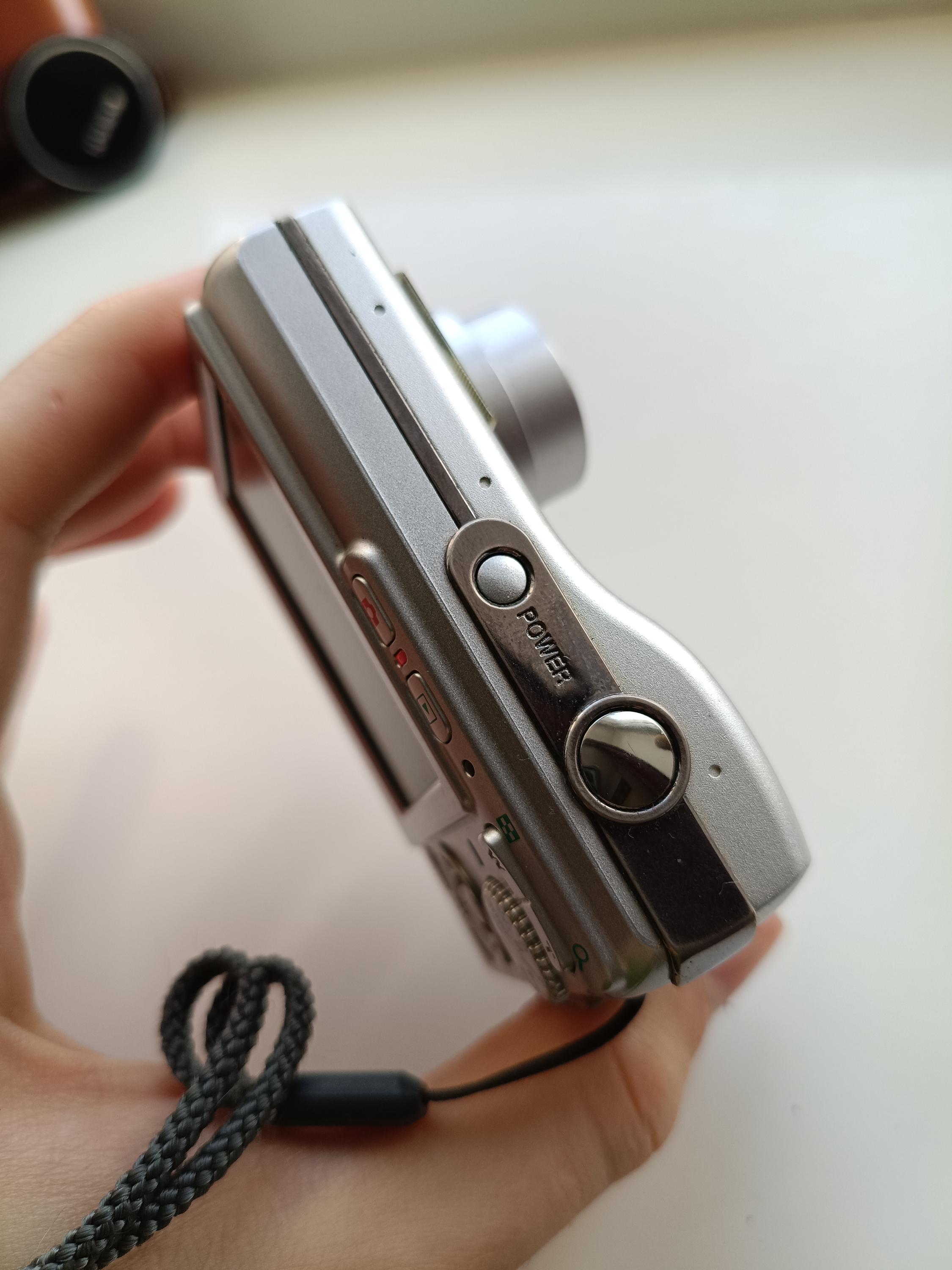 Olympus FE-180 Silver 6.0MP Digital Compact Camera Xd Card Working