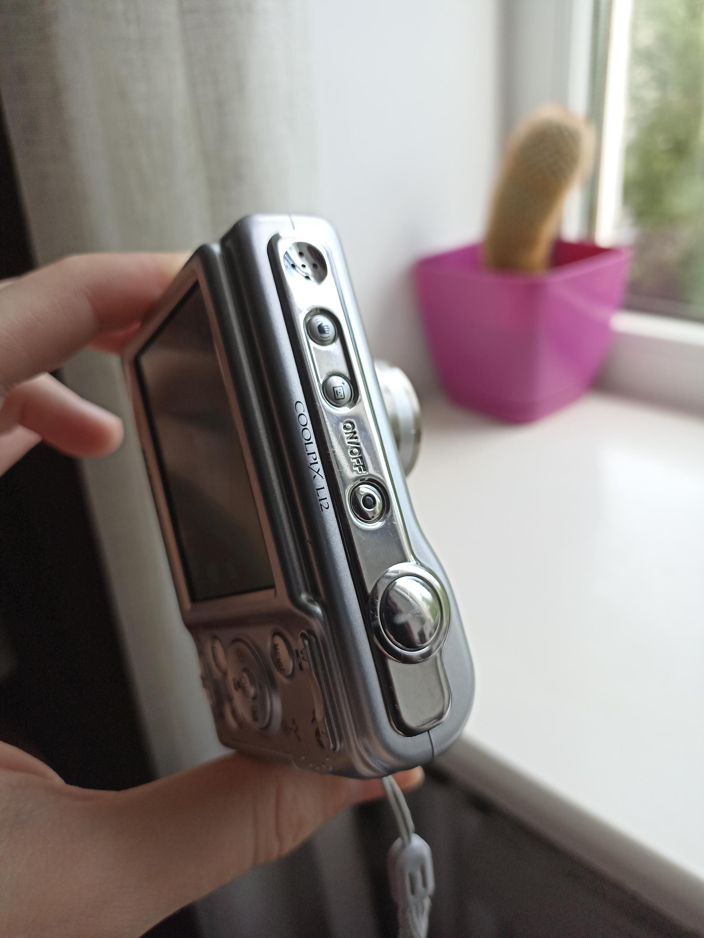 Nikon Coolpix L12 シルバー 7.0MP デジタルコンパクトカメラ 動作確認