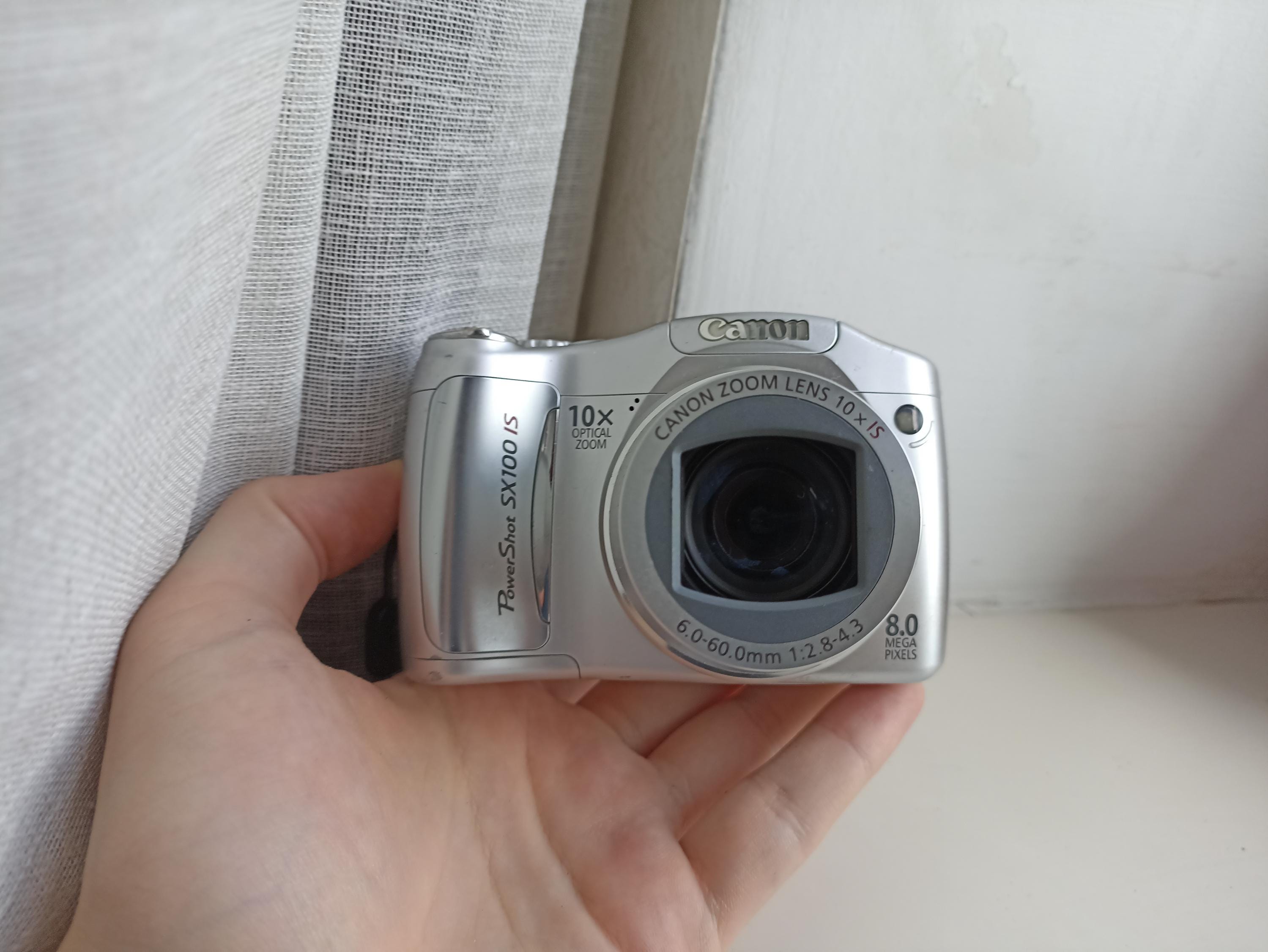 Canon PowerShot SX100 IS シルバー 8.0MP デジタルコンパクト