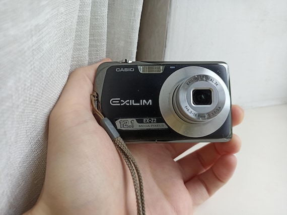 Casio Exilim EX-Z2 Black 12.1MP Digital Compact Camera Working