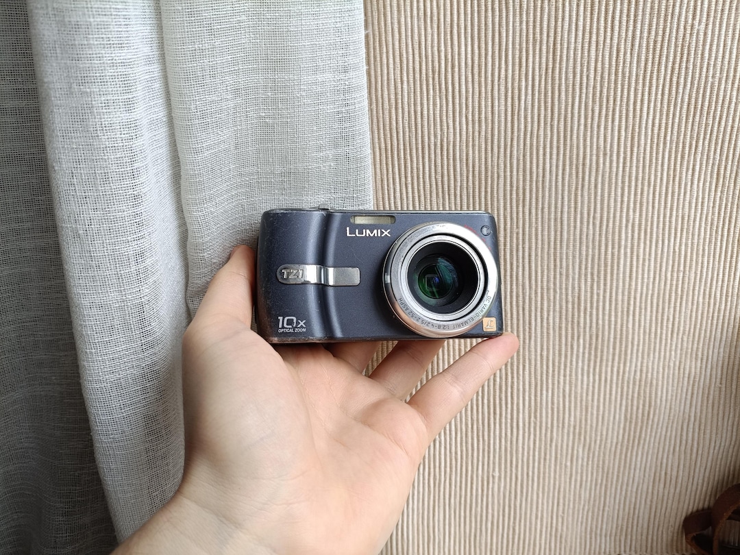 パナソニック Panasonic LUMIX DMC-TZ1 Panasonic Lumix DMC-TZ1 Black 5.0MP Digital Compact Camera Working