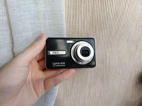 Pentax Optio E85 Black 12.1MP Digital Compact Camera Working Full