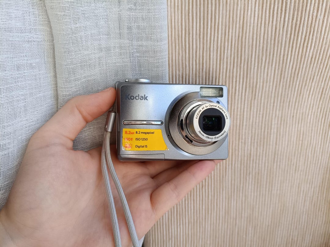 Kodak Easyshare C813 Silver 8.2MP Digital Compact Camera Working