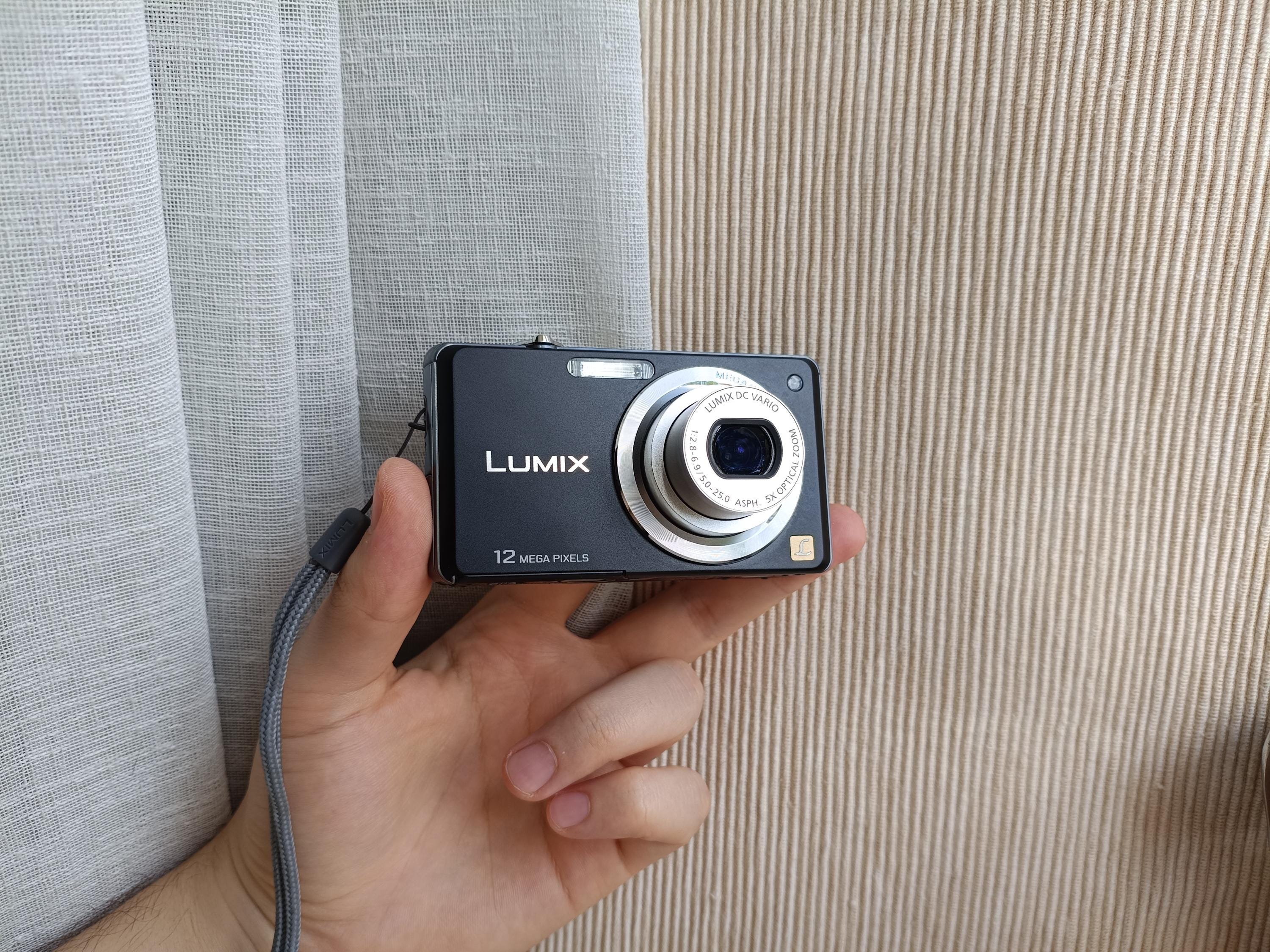 Digital Camera Panasonic Lumix DMC-FS10 Black, Working, Full Set