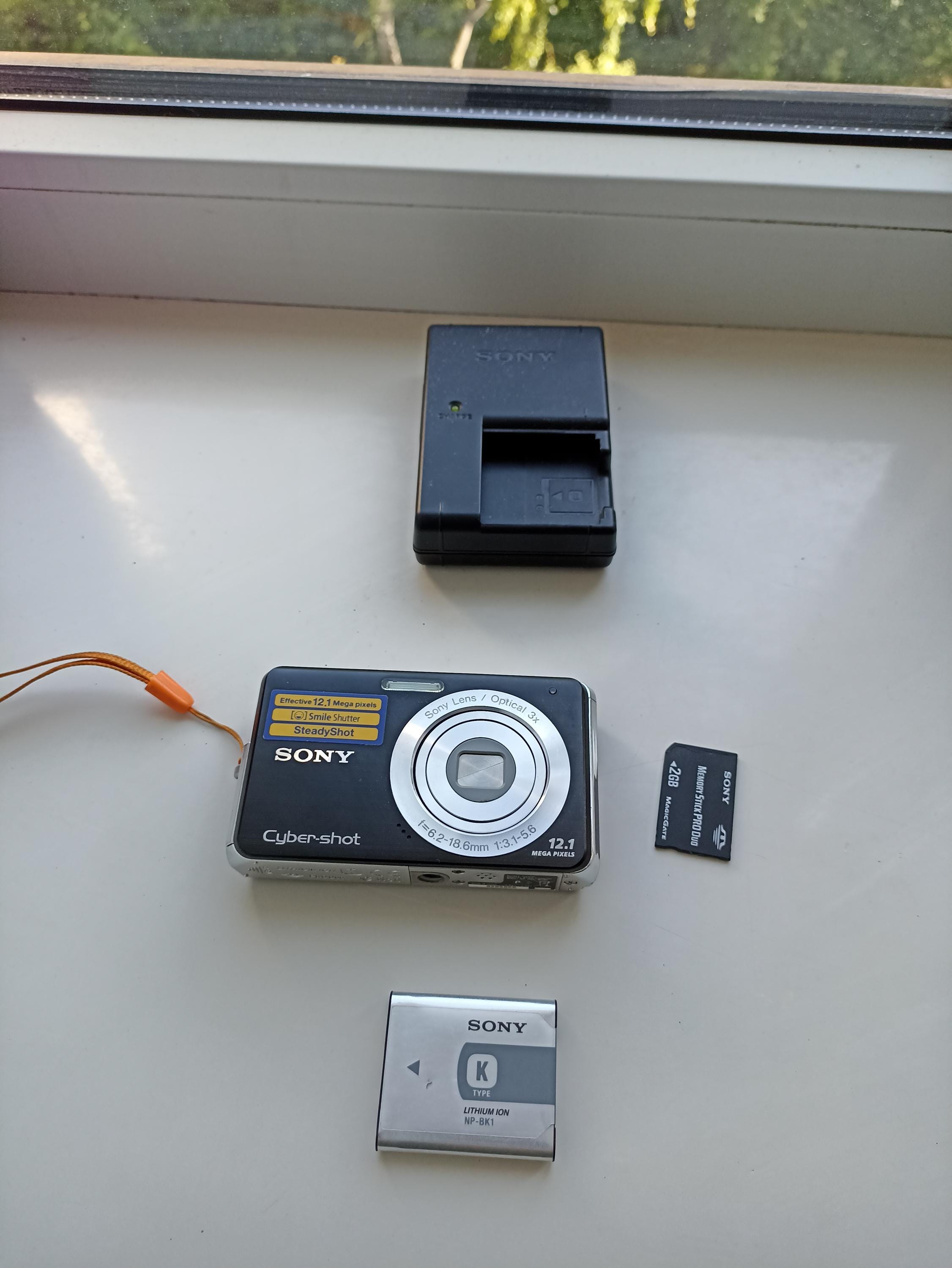 ソニー SONY Cyber-shot 12.1メガピクセル DSC-W190 Amazon.com: Sony Cybershot DSC-W190 - Cámara digital de 12,1 MP