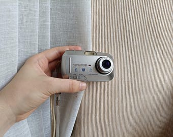 Canon Powershot A2200 HD Silver 14.1MP Digital Compact Camera