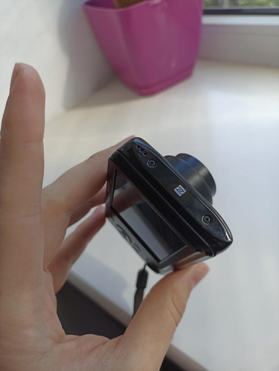 動作確認済】 Nikon COOLPIX S3700 ブラック 動作確認済】 Nikon