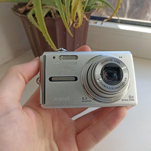 Olympus FE-330 X-845 Silver 8.0MP Digital Compact Camera Working 
