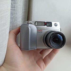 Olympus Camedia C-4000 Silver 4.0MP digital compact camera WORKing Full Set