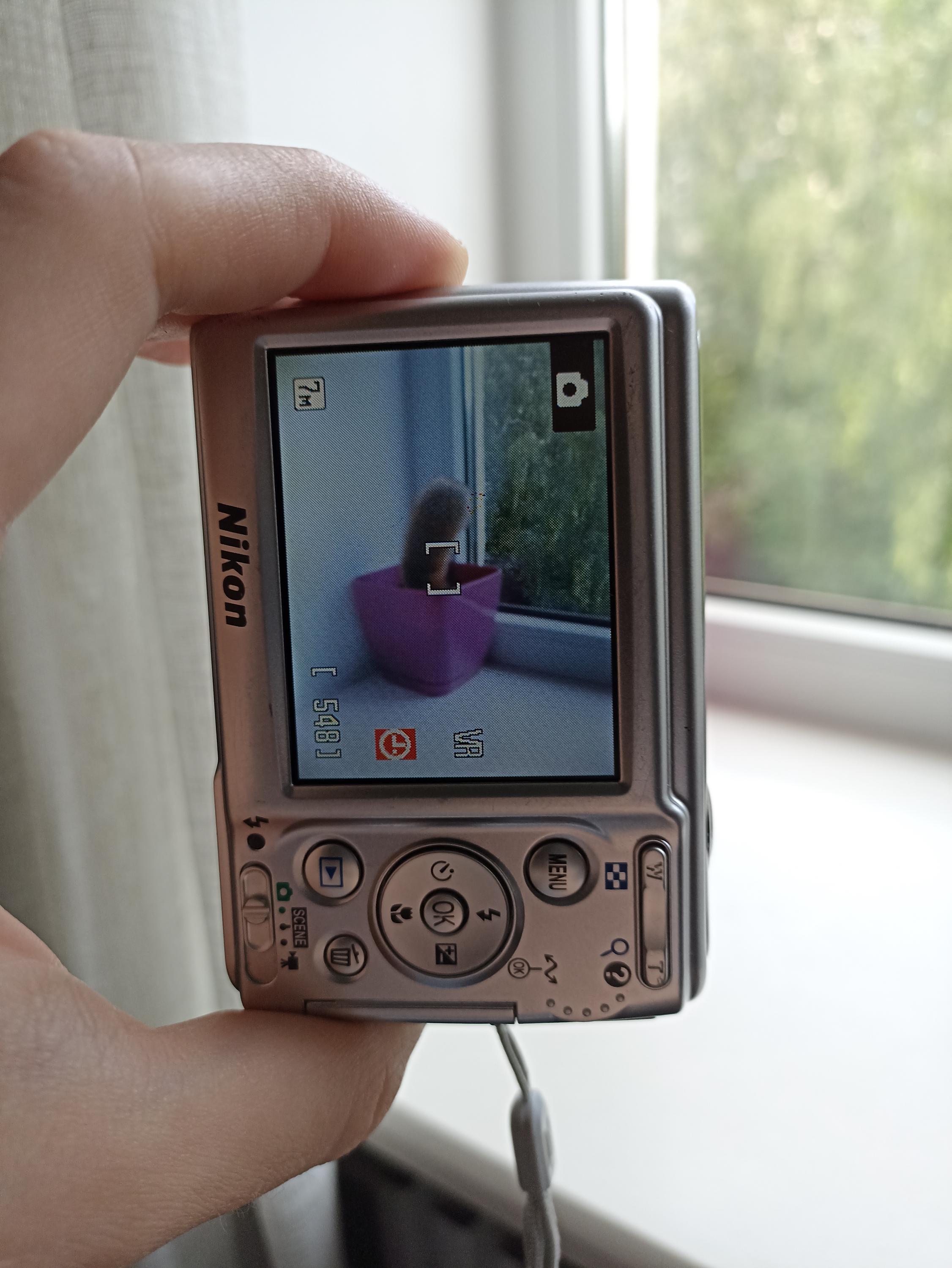 Nikon Coolpix L12 シルバー 7.0MP デジタルコンパクトカメラ 動作確認