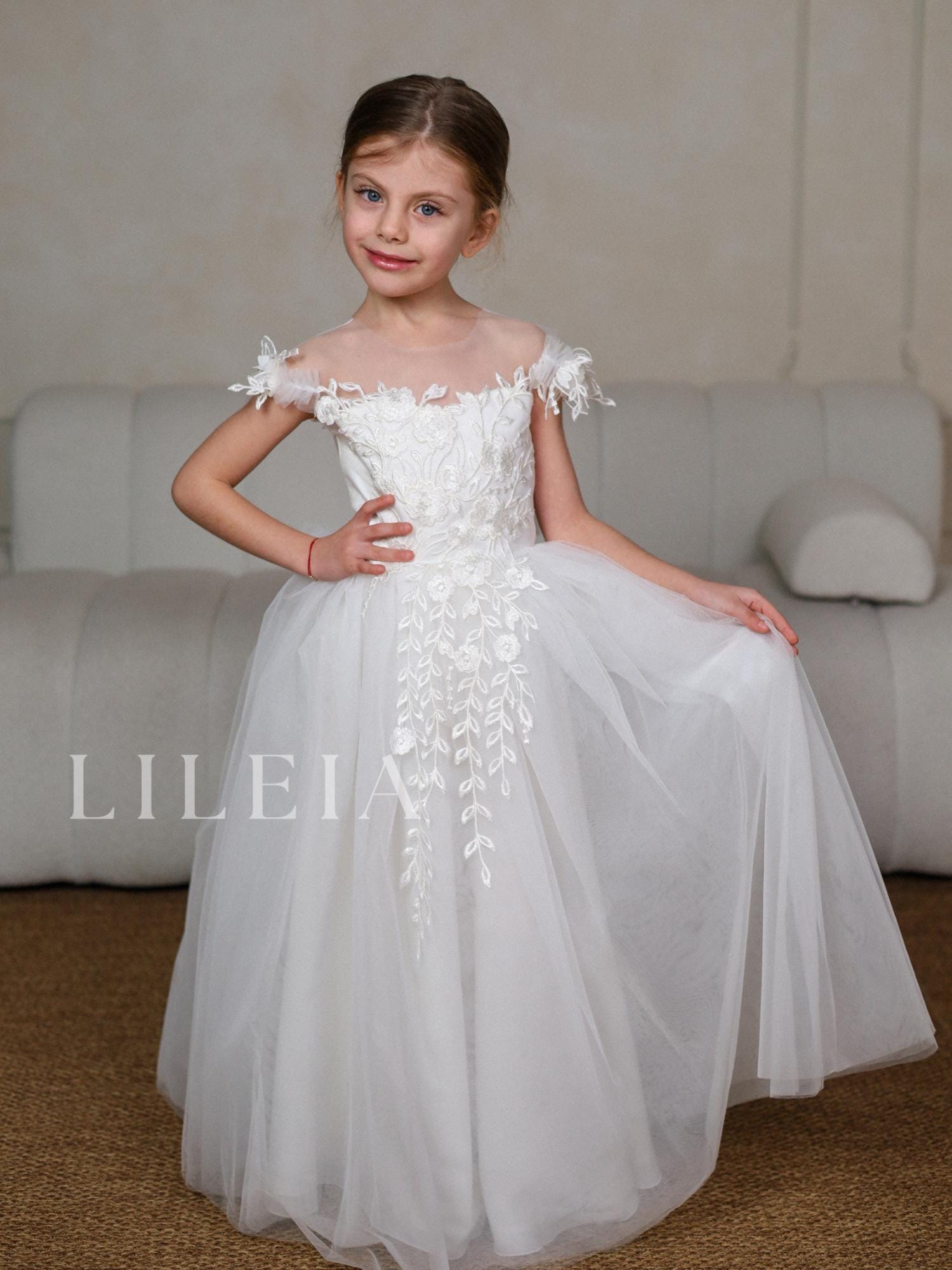 Lace Flower girl dress, Bohemian Flower Girl Gown, Tutu girl dress
